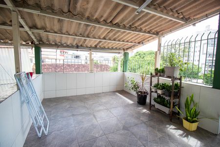 Casa à venda com 102m², 2 quartos e 1 vagaTerraço