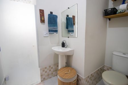 Casa à venda com 102m², 2 quartos e 1 vagaBanheiro