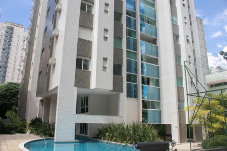 Apartamento para alugar com 120m², 3 quartos e 2 vagas Apartamento para alugar com 120m², 3 quartos e 2 vagasÁrea comum - Piscina
