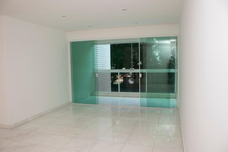 Apartamento para alugar com 120m², 3 quartos e 2 vagas Apartamento para alugar com 120m², 3 quartos e 2 vagasSala