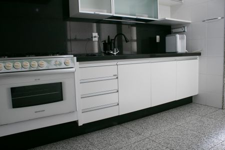 Apartamento para alugar com 120m², 3 quartos e 2 vagas Apartamento para alugar com 120m², 3 quartos e 2 vagasCozinha