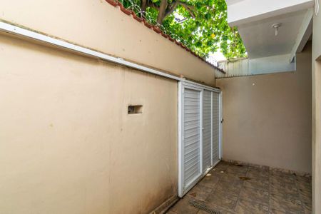Casa para alugar com 70m², 2 quartos e sem vaga Casa para alugar com 70m², 2 quartos e sem vagaVaranda e Garagem
