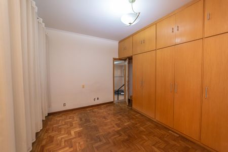 Casa para alugar com 266m², 5 quartos e 5 vagasQuarto 3