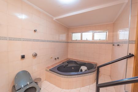 Casa para alugar com 266m², 5 quartos e 5 vagasBanheiro do Quarto 3