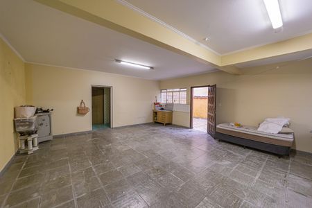 Casa para alugar com 266m², 5 quartos e 5 vagasComodo inferior