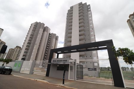 Apartamento para alugar com 54m², 2 quartos e 2 vagasFachada e portaria