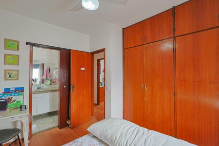 Apartamento à venda com 176m², 4 quartos e 2 vagas