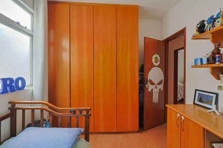 Apartamento à venda com 4 quartos, 176m² em Sagrada Família, Belo Horizonte