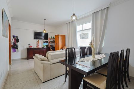 Apartamento à venda com 4 quartos, 176m² em Sagrada Família, Belo Horizonte