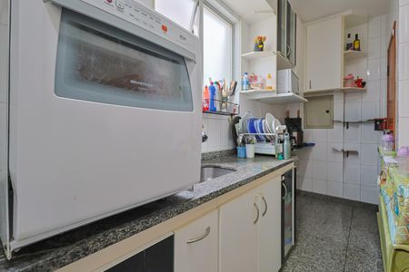 Apartamento à venda com 176m², 4 quartos e 2 vagas