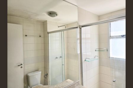 Apartamento para alugar com 67m², 3 quartos e 1 vaga Apartamento para alugar com 67m², 3 quartos e 1 vagaBanheiro da Suíte