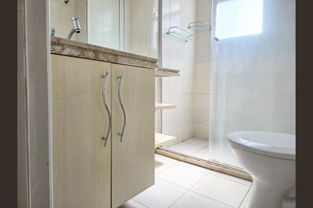 Apartamento para alugar com 67m², 3 quartos e 1 vaga Apartamento para alugar com 67m², 3 quartos e 1 vagaBanheiro da Suíte