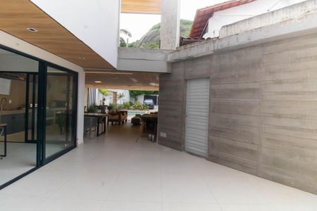 Casa à venda com 300m², 3 quartos e 4 vagas Casa à venda com 300m², 3 quartos e 4 vagasVista da Sala