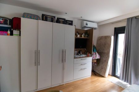 Casa à venda com 300m², 3 quartos e 4 vagas Casa à venda com 300m², 3 quartos e 4 vagasSuíte 3