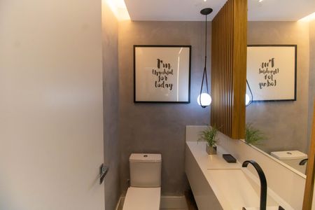 Casa à venda com 300m², 3 quartos e 4 vagas Casa à venda com 300m², 3 quartos e 4 vagasLavabo