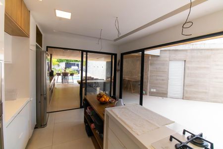 Casa à venda com 300m², 3 quartos e 4 vagas Casa à venda com 300m², 3 quartos e 4 vagasCozinha