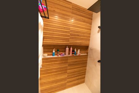 Casa à venda com 300m², 3 quartos e 4 vagas Casa à venda com 300m², 3 quartos e 4 vagasBanheiro da Suíte 2