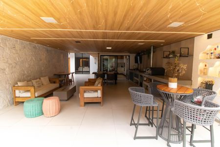 Casa à venda com 300m², 3 quartos e 4 vagas Casa à venda com 300m², 3 quartos e 4 vagasÁrea externa