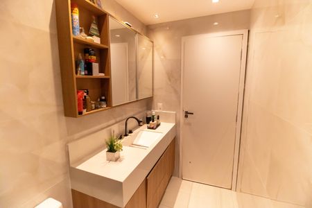 Casa à venda com 300m², 3 quartos e 4 vagas Casa à venda com 300m², 3 quartos e 4 vagasBanheiro da Suíte 2