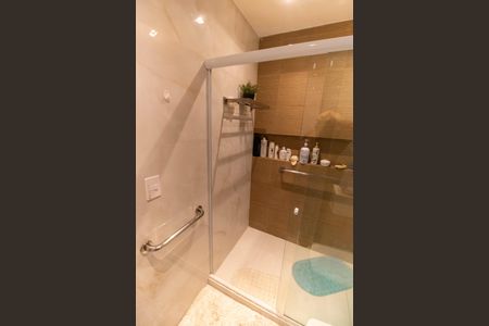 Casa à venda com 300m², 3 quartos e 4 vagas Casa à venda com 300m², 3 quartos e 4 vagasBanheiro da Suíte 3