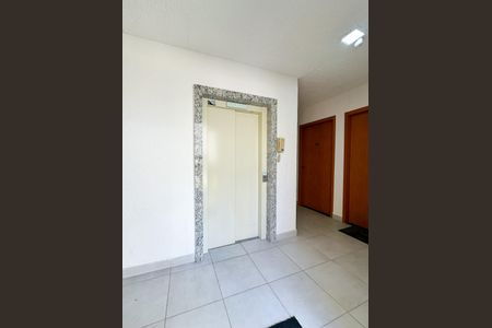 Apartamento para alugar com 46m², 2 quartos e 1 vagaElevador