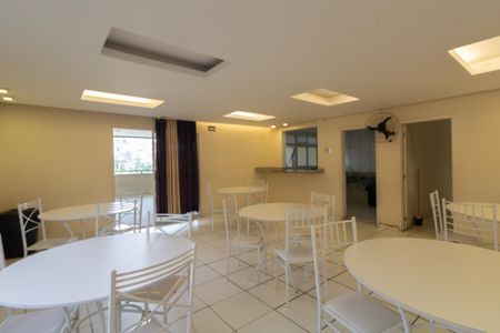 Apartamento para alugar com 52m², 2 quartos e 1 vaga Apartamento para alugar com 52m², 2 quartos e 1 vagaÁrea comum - Salão de festas