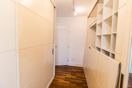 Apartamento para alugar com 560m², 3 quartos e 4 vagasCloset da suíte