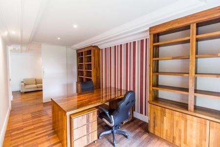 Apartamento para alugar com 560m², 3 quartos e 4 vagasEscritório