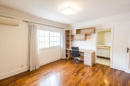 Apartamento para alugar com 560m², 3 quartos e 4 vagasSuíte 4