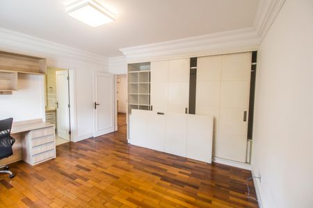 Apartamento para alugar com 560m², 3 quartos e 4 vagasSuíte 4