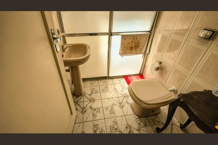 Casa à venda com 160m², 3 quartos e 2 vagasBanheiro