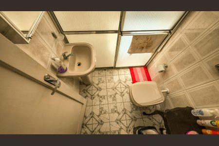 Casa à venda com 160m², 3 quartos e 2 vagasBanheiro