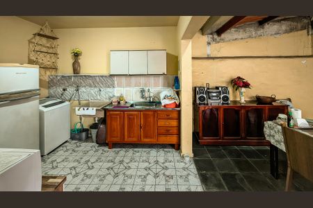 Casa à venda com 160m², 3 quartos e 2 vagasCozinha e Área de Serviço