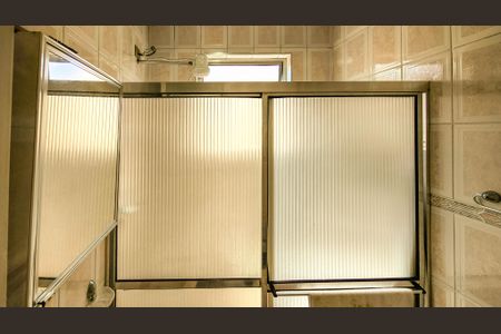 Casa à venda com 160m², 3 quartos e 2 vagasBanheiro