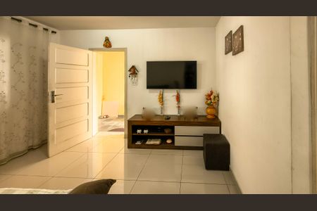 Casa à venda com 160m², 3 quartos e 2 vagasSala