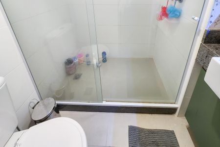 Apartamento à venda com 78m², 2 quartos e 1 vagaBanheiro Social