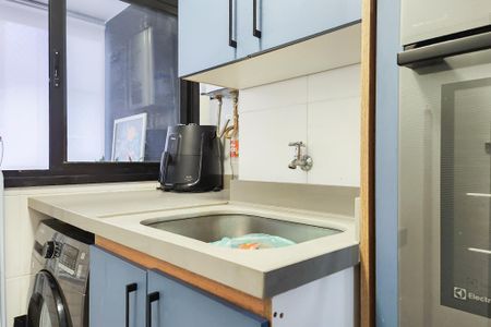 Apartamento à venda com 78m², 2 quartos e 1 vagaÁrea de Serviço 