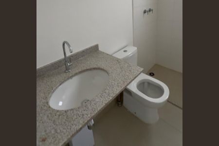 Apartamento à venda com 77m², 2 quartos e 1 vagaBanheiro
