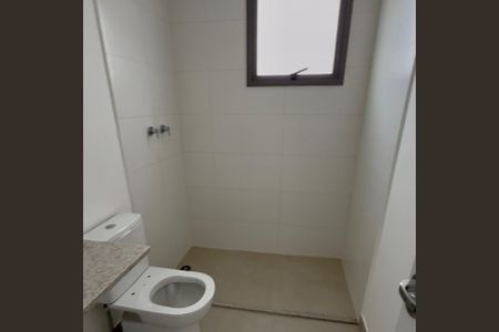 Banheiro de apartamento à venda com 2 quartos, 77m² em Santo Amaro, São Paulo