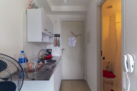 Cozinha de apartamento para alugar com 1 quarto, 18m² em Vila Santa Clara, São Paulo
