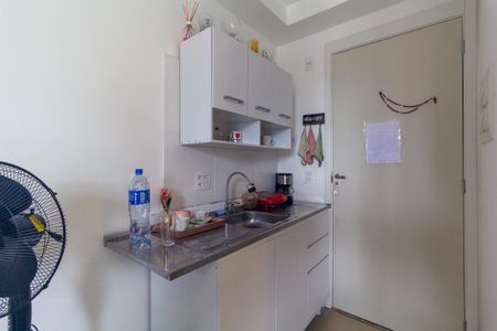 Cozinha de apartamento para alugar com 1 quarto, 18m² em Vila Santa Clara, São Paulo