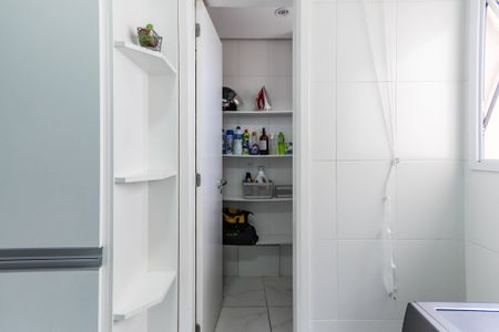 Apartamento para alugar com 91m², 2 quartos e 1 vaga Apartamento para alugar com 91m², 2 quartos e 1 vagaCozinha e Área de Serviço