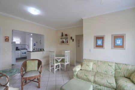 Sala de apartamento para alugar com 3 quartos, 72m² em Balneario Guarujá, Guarujá
