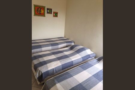 Quarto de apartamento para alugar com 3 quartos, 72m² em Balneario Guarujá, Guarujá