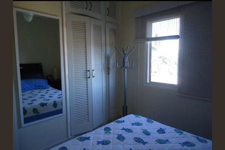 Quarto de apartamento para alugar com 3 quartos, 72m² em Balneario Guarujá, Guarujá