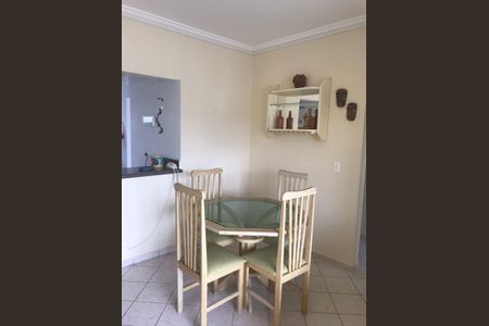 Sala de apartamento para alugar com 3 quartos, 72m² em Balneario Guarujá, Guarujá