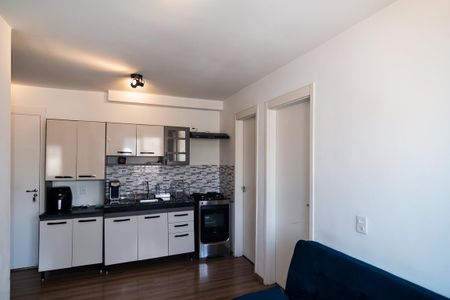 Sala Cozinha de apartamento para alugar com 2 quartos, 33m² em Bela Vista, São Paulo