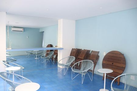 Apartamento à venda com 33m², 2 quartos e sem vagaÁrea comum