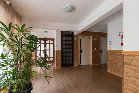 Apartamento para alugar com 63m², 2 quartos e 1 vaga Apartamento para alugar com 63m², 2 quartos e 1 vagaHall de entrada