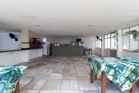 Apartamento para alugar com 63m², 2 quartos e 1 vaga Apartamento para alugar com 63m², 2 quartos e 1 vagaÁrea comum - Salão de festas